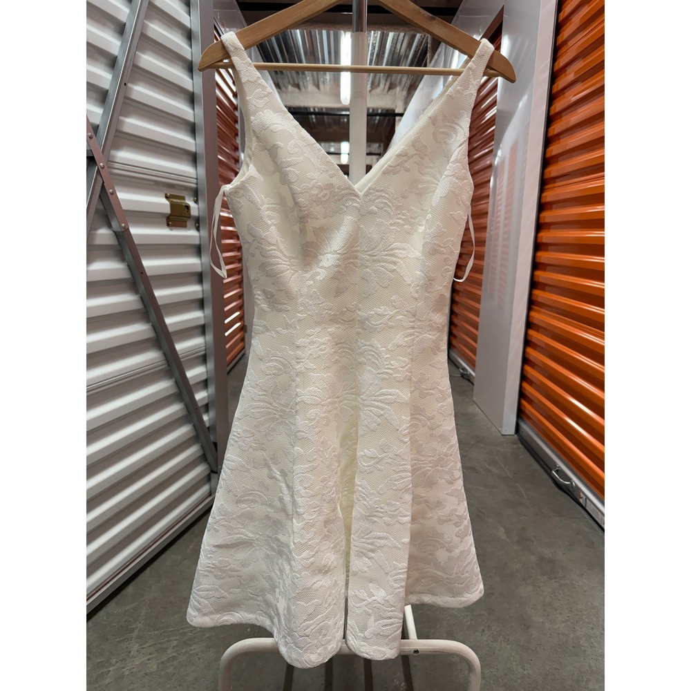 Lauren Ralph Lauren White Floral Lace V-Neck Fit and Flare Dress Size 0